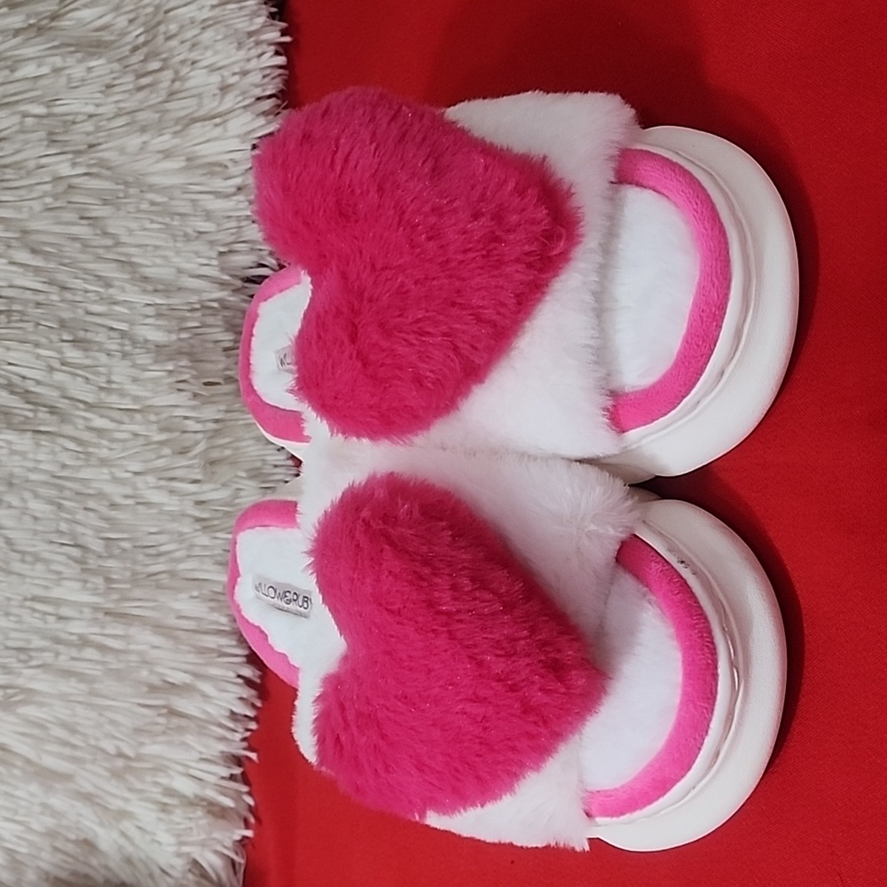 Willow & Ryby Pink and White Heart Slippers